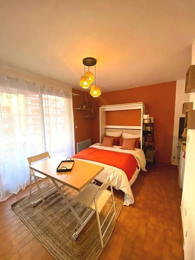 Appartement Vue Mer. Calme Et Idealement Situe